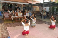 鹿児島県労働者福祉協議会がカンボジアを訪問
