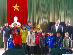 タンフォン村障がい児教室